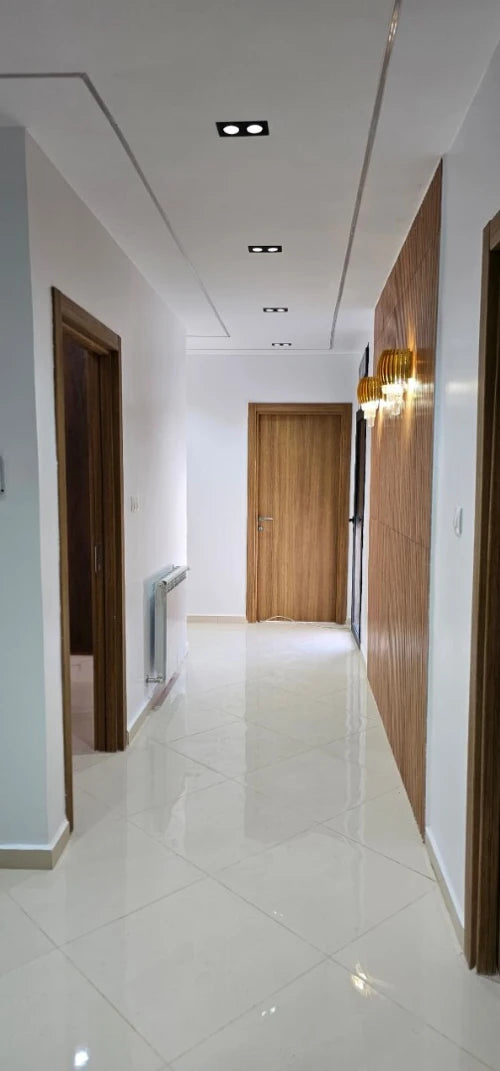 Appartement F3 92 m²  / 18
Million / m²
Négociable